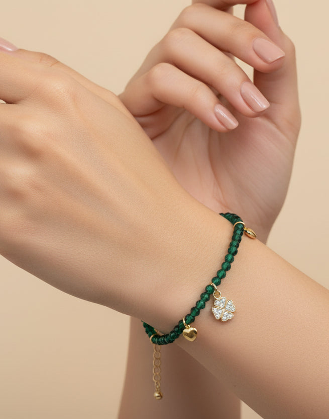 “Palermo” – Armband aus 925er Silber mit grünen Kristallen & Glücksanhängern