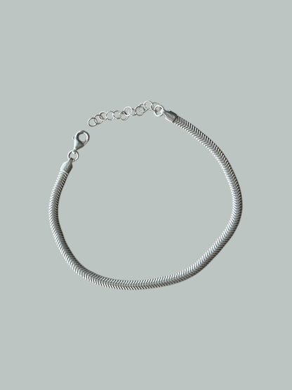 “Como” – 925 sterling silver, flat link design