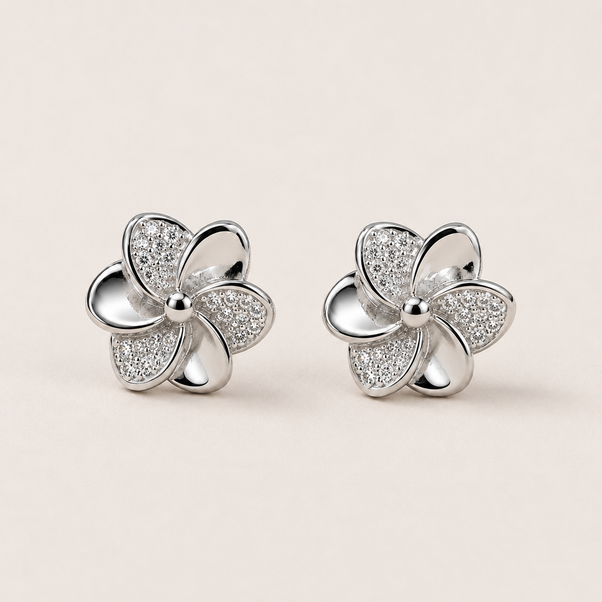Fiorenza – Flower Stud Earrings