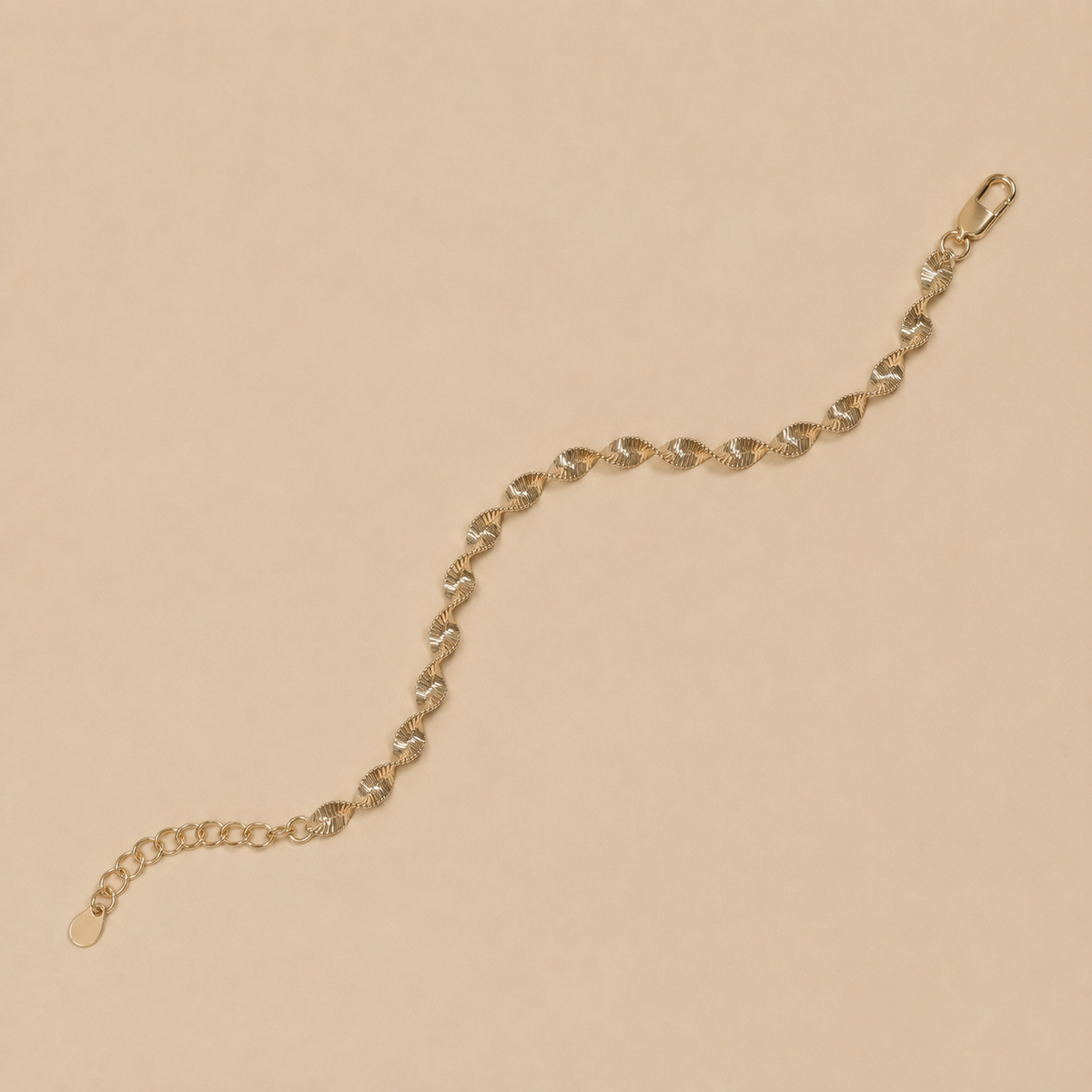 Bellagio – Vergoldetes Kettenarmband mit gedrehter Gliederstruktur