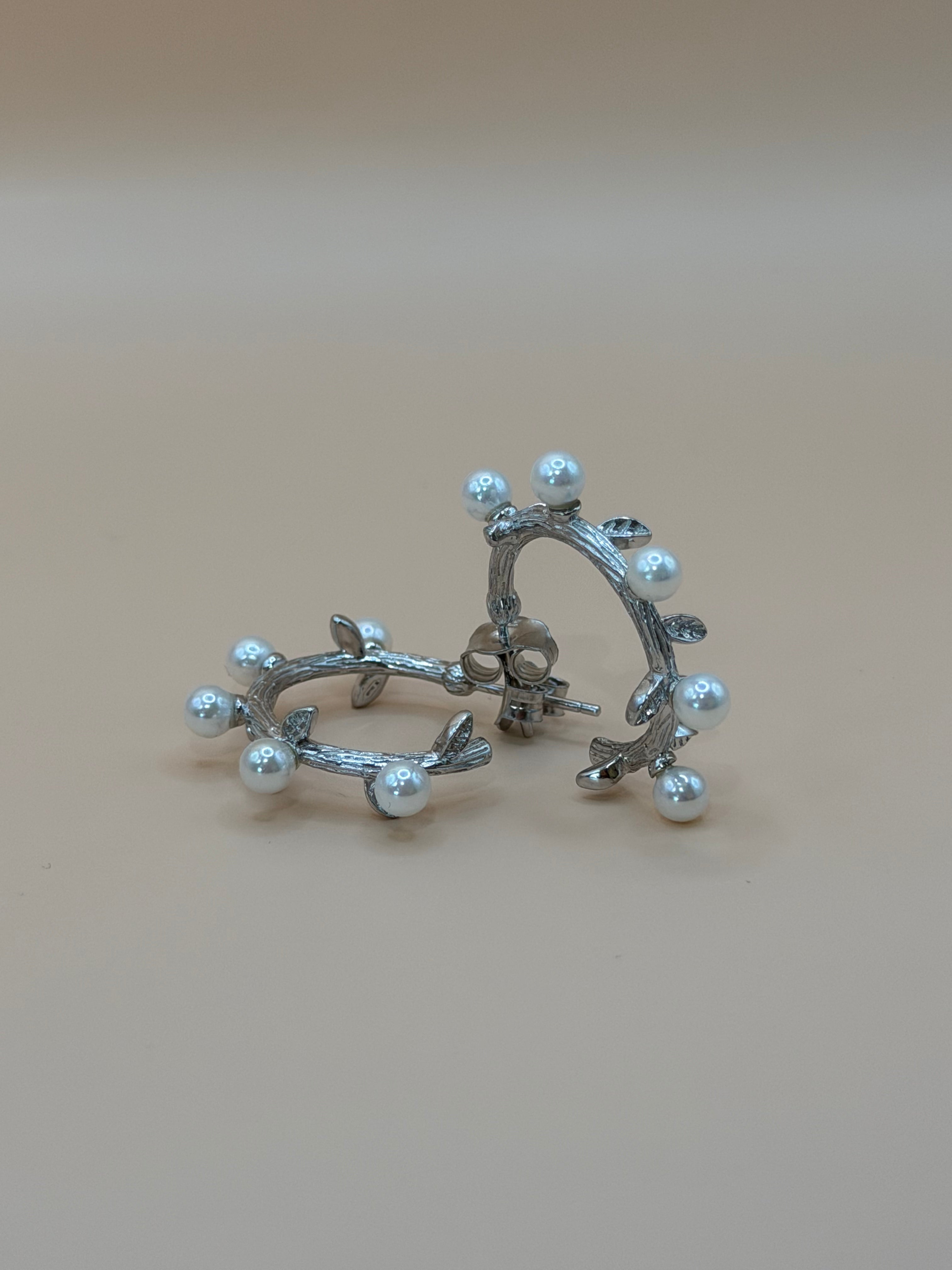 "RAMOSA" Offener Kreis aus 925 Sterling Silber mit Perlen