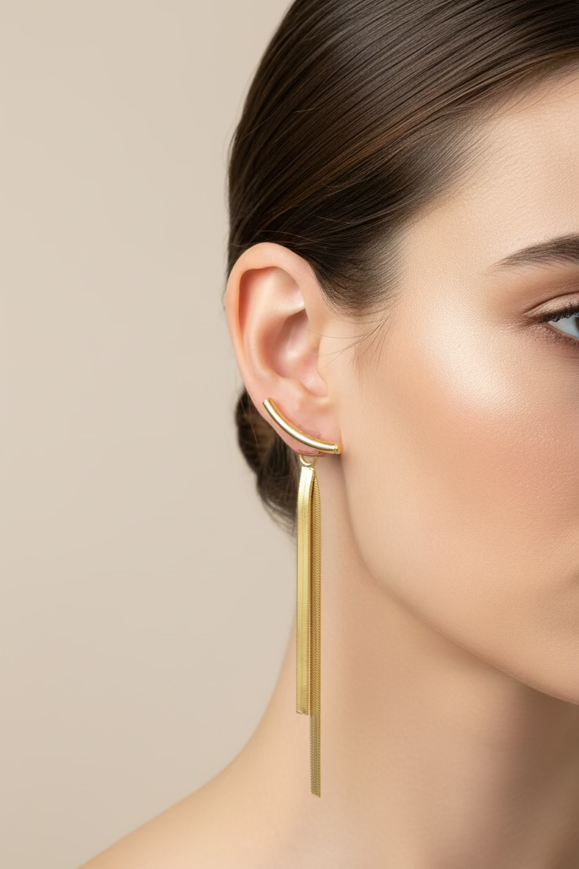 "SOSPIRA" Vergoldeter Ear Cuff aus 925 Sterlingsilber mit pendelnden Ketten