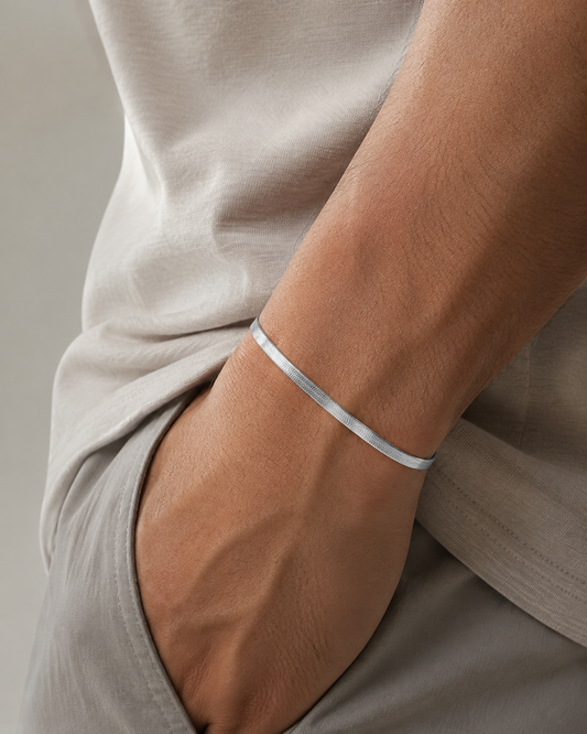 Arona – Flaches Herringbone-Armband