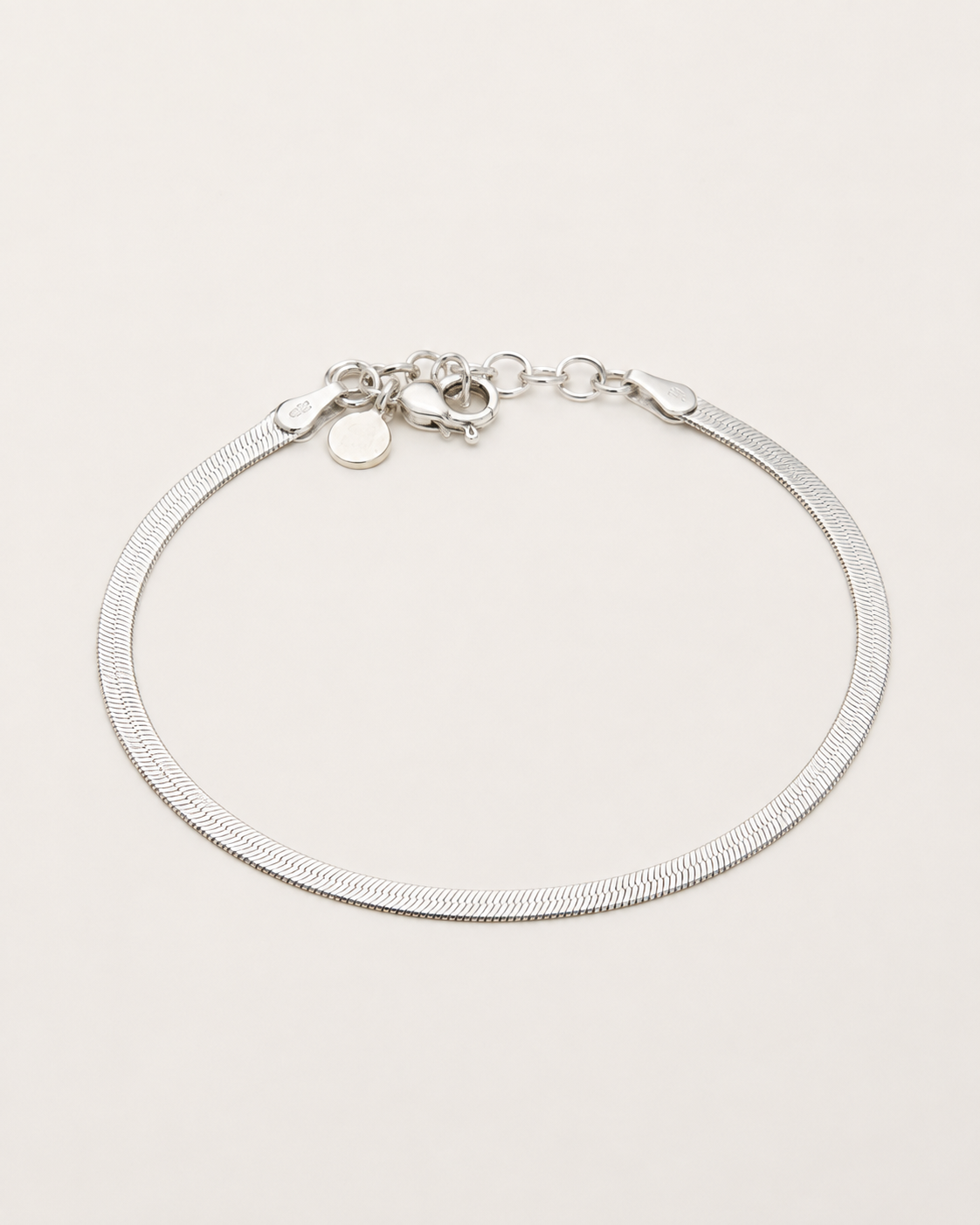 Arona – Flat Herringbone Bracelet